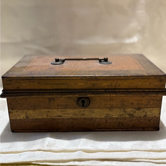 Vintage Metal Lock Box/ Decorative Box - Picture 1 of 12